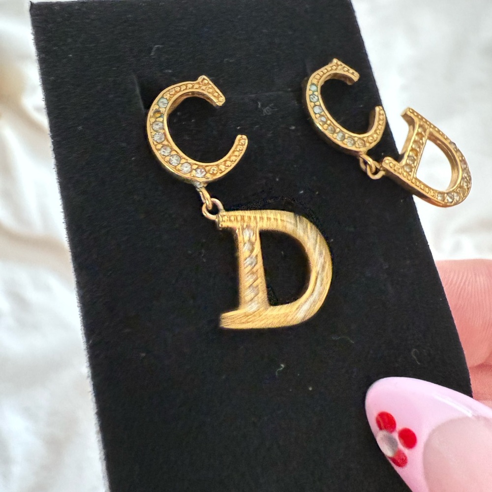 Christian Dior logo earrings - Picture 8 of 8